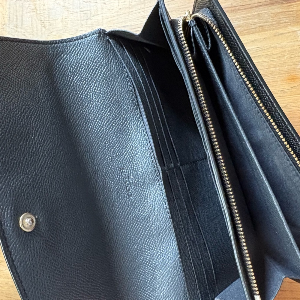 Coach Black large wallet - Picture 2 of 3